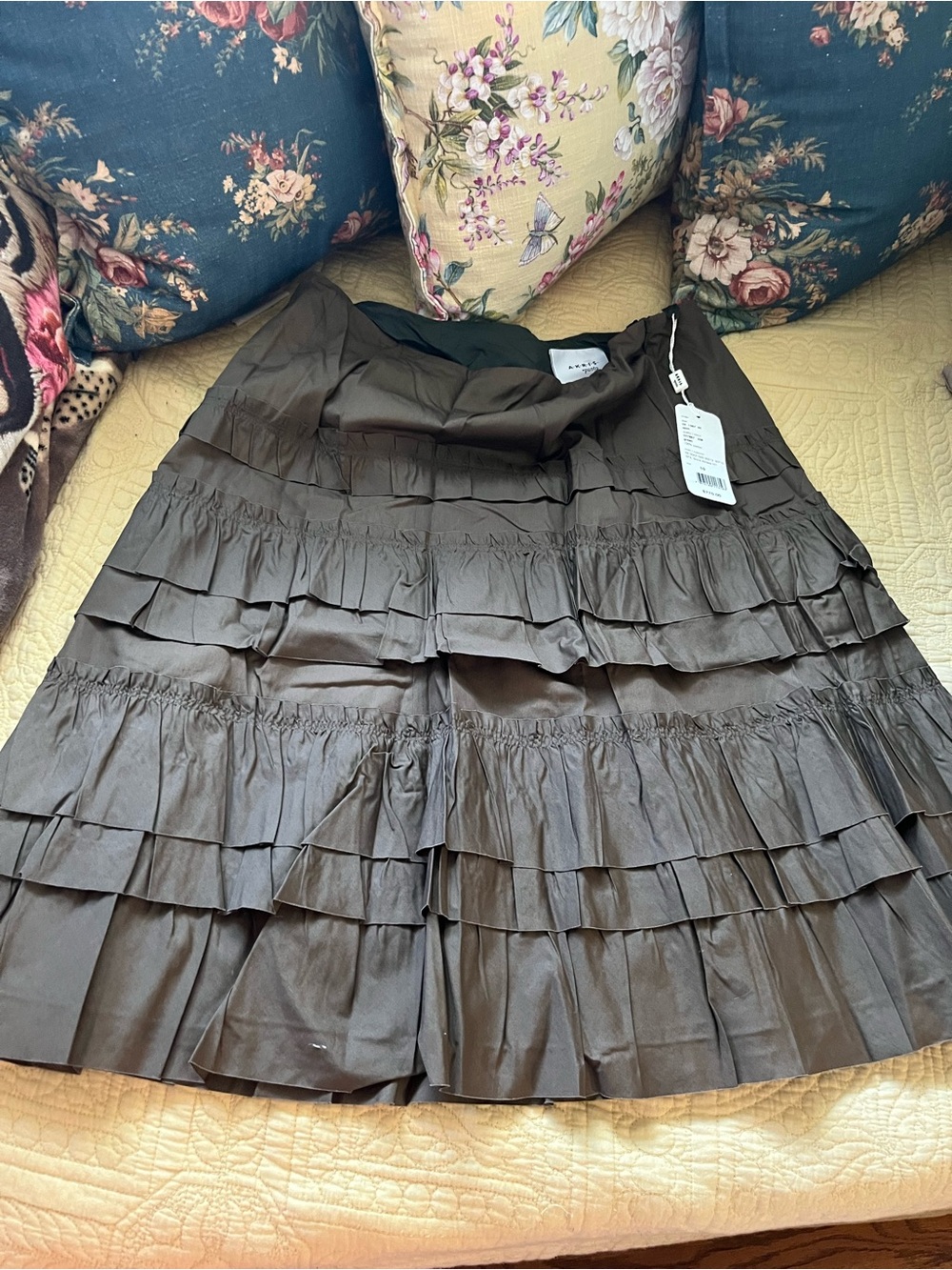 Orig $770?!! NWT SKIRT Akris Punto SAKS ruffles ruffled olive greenish sparkle